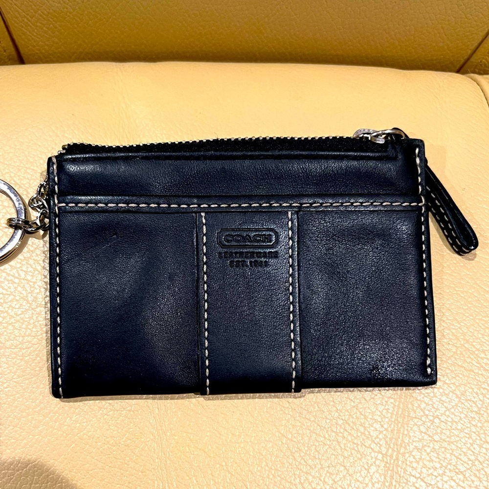 Mini wallet Coach. GUC